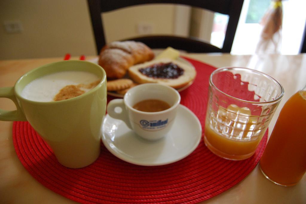 Bed And Breakfast Casa Mariella Наполи Екстериор снимка