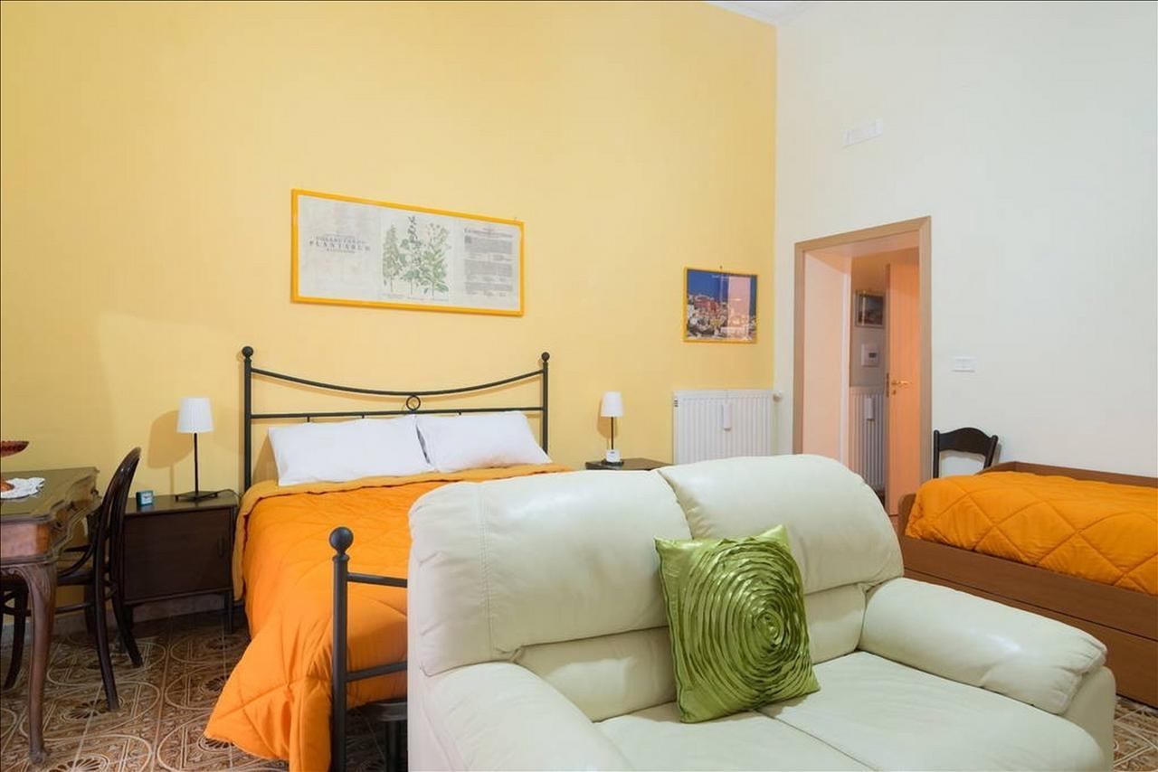 Bed And Breakfast Casa Mariella Наполи Екстериор снимка