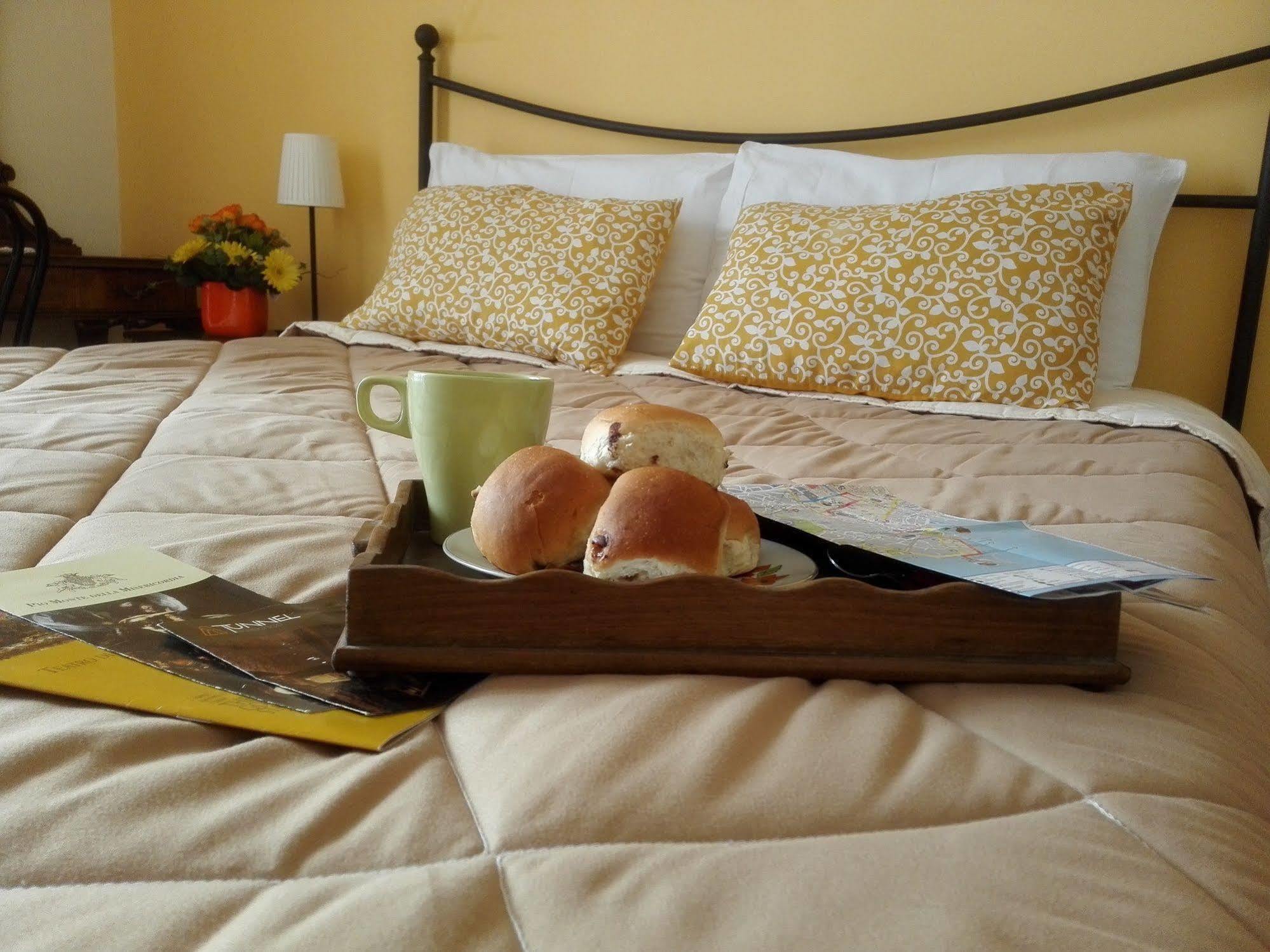 Bed And Breakfast Casa Mariella Наполи Екстериор снимка
